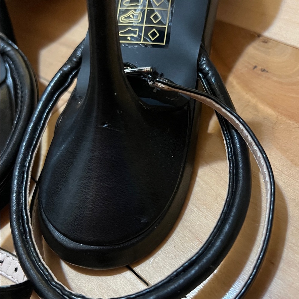 RAID Black Women's Heels with Bow Accent - Picture 8 of 17